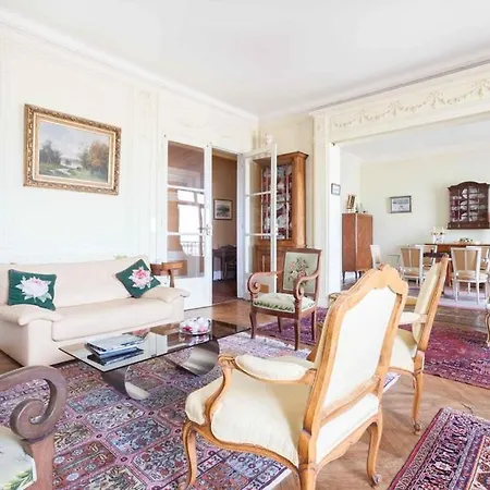 Rue Auguste Comte By Onefinestay *